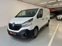 Usado Renault Trafic 120 CV (88 kW) 2018 Blanco Monovolumen