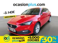 Usado Seat Leon Style 130 CV (95 kW) 2023 Rojo Berlina