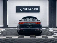 Usado Porsche Panamera Sport Turismo 462 CV (339 kW) 2018 Gris / plata Familiar