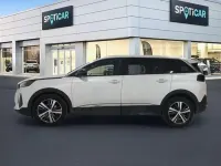 Usado Peugeot 5008 Allure 131 CV (96 kW) 2023 Blanco SUV