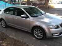 Usado Skoda Octavia Active 105 CV (77 kW) 2014 Gris Utilitario