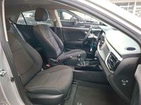 Usado Kia Rio Urban 84 CV (61 kW) 2020 Gris Berlina