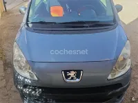 Usado Peugeot 1007 75 CV (55 kW) 2005 Gris / plata Monovolumen