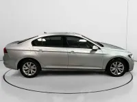 Usado VW Passat Business 150 CV (110 kW) 2021 Gris Berlina