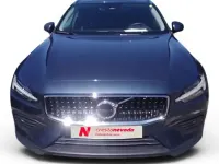 Usado Volvo V60 CC Core 197 CV (144 kW) 2023 Azul Familiar