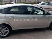 Usado Ford Focus Trend 125 CV (91 kW) 2016 Gris / plata Berlina
