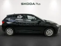 Usado Skoda Fabia Selection 95 CV (69 kW) 2025 Negro Utilitario