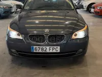 Usado BMW 530 231 CV (169 kW) 2007 Gris / plata Berlina