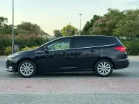 Usado Ford Focus Titanium 120 CV (88 kW) 2018 Negro Familiar