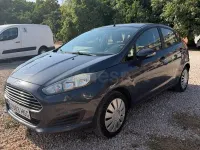 Usado Ford Fiesta Trend 82 CV (60 kW) 2013 Azul Berlina