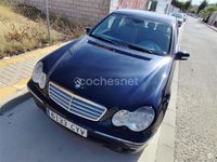 Usado Mercedes C200 Classic 163 CV (119 kW) 2004 Azul Berlina