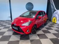 Usado Toyota Yaris Hybrid Active 100 CV (73 kW) 2018 Rojo Berlina