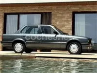 Usado BMW 316 102 CV (75 kW) 1989 Gris / plata Berlina