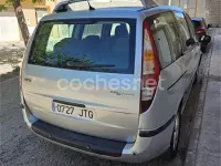 Usado Fiat Ulysse Dynamic 109 CV (80 kW) 2004 Gris / plata Monovolumen