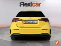 Usado Mercedes A250 218 CV (160 kW) 2021 Amarillo Berlina