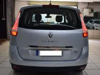 Usado Renault Grand Scénic III Dynamique 131 CV (96 kW) 2013 Monovolumen