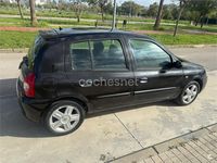 Usado Renault Clio II Campus 65 CV (47 kW) 2006 Gris / plata Berlina