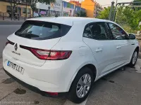 Usado Renault Mégane II Life 115 CV (84 kW) 2021 Blanco Berlina