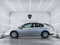 Usado Renault Laguna III Expression 110 CV (80 kW) 2007 Gris Berlina