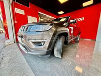 Usado Jeep Compass Sport 140 CV (102 kW) 2018 Gris / plata SUV