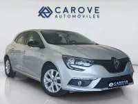 Usado Renault Mégane 100 CV (73 kW) 2018 Gris / plata Berlina