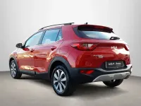 Usado Kia Stonic 100 CV (73 kW) 2024 Rojo SUV
