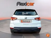 Usado Seat Arona Style 110 CV (80 kW) 2022 Blanco SUV