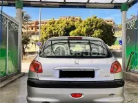 Usado Peugeot 206 75 CV (55 kW) 2004 Gris / plata Berlina
