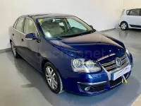 Usado VW Jetta Highline 122 CV (89 kW) 2008 Azul Berlina