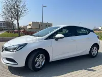 Usado Opel Astra Expression 105 CV (77 kW) 2016 Blanco Berlina