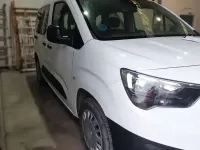 Usado Opel Combo Life Selective 102 CV (75 kW) 2020 Blanco Monovolumen