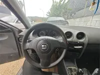 Usado Seat Ibiza 100 CV (73 kW) 2002 Gris / plata Utilitario