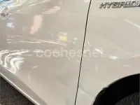 Usado Toyota Yaris Hybrid Active 100 CV (73 kW) 2015 Blanco Berlina