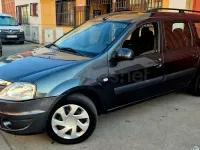 Usado Dacia Logan Lauréate 85 CV (62 kW) 2009 Gris / plata Familiar