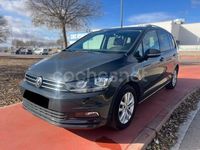 Usado VW Touran Business 115 CV (84 kW) 2019 Gris / plata Monovolumen