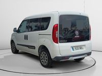 Usado Fiat Doblò Trekking 120 CV (88 kW) 2022 Blanco Monovolumen