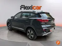 Usado MG ZS Luxury 111 CV (81 kW) 2022 Negro SUV
