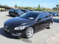 Begagnad Volvo V60 Momentum 120 HK (88 kW) 2018 Svart Kombi