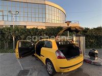 Usado Fiat Stilo Dynamic 140 CV (102 kW) 2002 Amarillo Berlina
