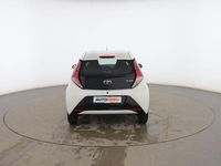 Usado Toyota Aygo X-play 70 CV (51 kW) 2016 Blanco Utilitario