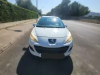 Usado Peugeot 207 73 CV (53 kW) 2010 Blanco Berlina