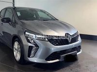 Usado Renault Clio V Techno 143 CV (105 kW) 2024 Gris / plata Berlina