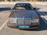 Usado Mercedes E200 136 CV (100 kW) 1988 Beige Coupe