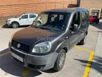 Usado Fiat Doblò Active 105 CV (77 kW) 2010 Gris / plata Monovolumen