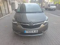 Usado Opel Zafira Excellence 140 CV (102 kW) 2018 Gris / plata Monovolumen