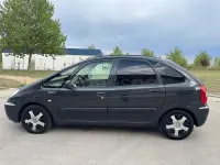 Usado Citroën Xsara Picasso Exclusive 110 CV (80 kW) 2006 Negro Monovolumen