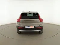 Usado Volvo XC40 Momentum 163 CV (119 kW) 2020 Beige SUV
