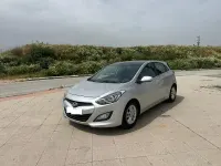 Usado Hyundai i30 90 CV (66 kW) 2014 Negro Berlina
