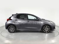 Usado Toyota Yaris Hybrid Style 116 CV (85 kW) 2021 Gris Berlina