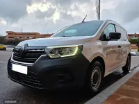 Usado Renault Kangoo 95 CV (69 kW) 2025 Blanco Monovolumen